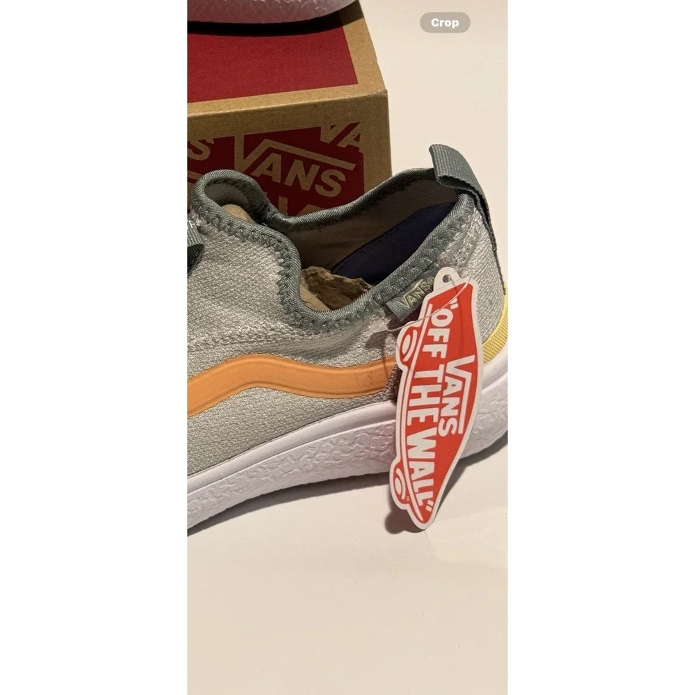 Vans Women's 6.5 Ultra range  EXO